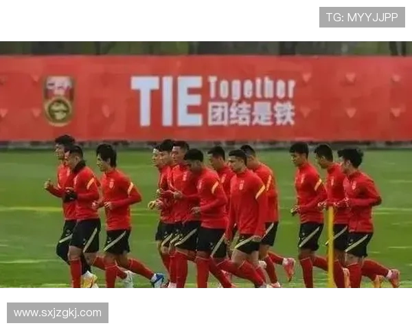 国足再创佳绩全队团结奋战逆转强敌掀起全国足球热潮