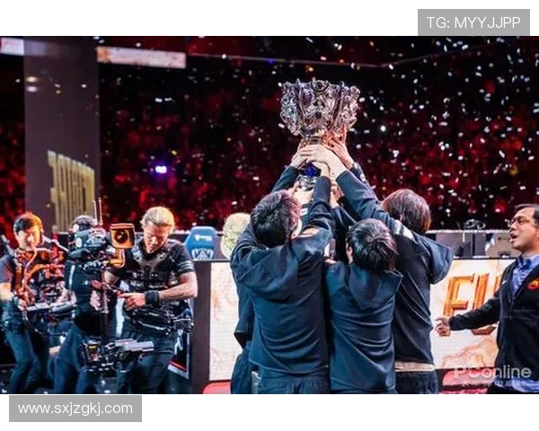 DOTA2战术新风潮TOP10FPX战队引领潮流与创新策略解析